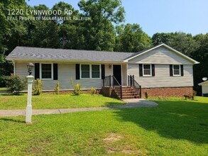 Building Photo - 1220 Lynnwood Road