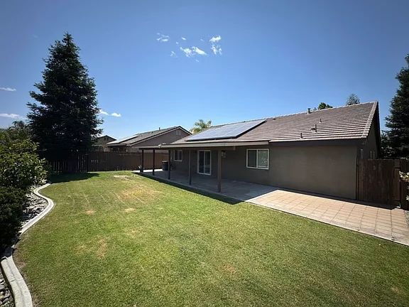 Foto del edificio - For Rent Beautiful 4-Bedroom Home in Southwest Bakersfield