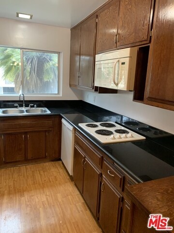 Foto del edificio - 1028 S Bedford St