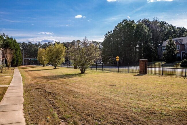 Foto del edificio - 8652 Thomas Rd