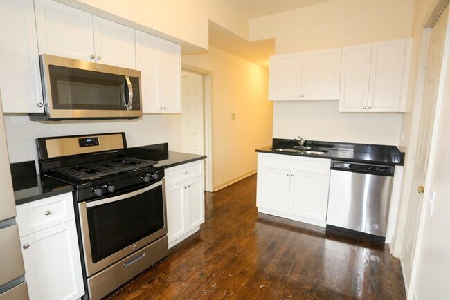 Foto del edificio - 1315 W Leland Ave