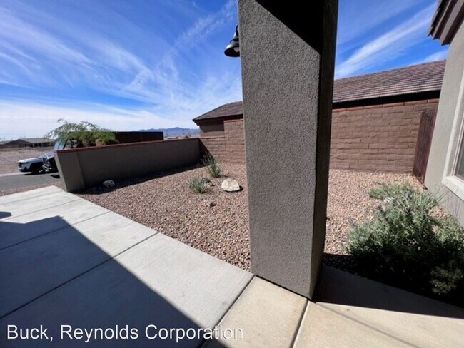 Building Photo - 3 br, 2 bath House - 2677 Kingman Dr.