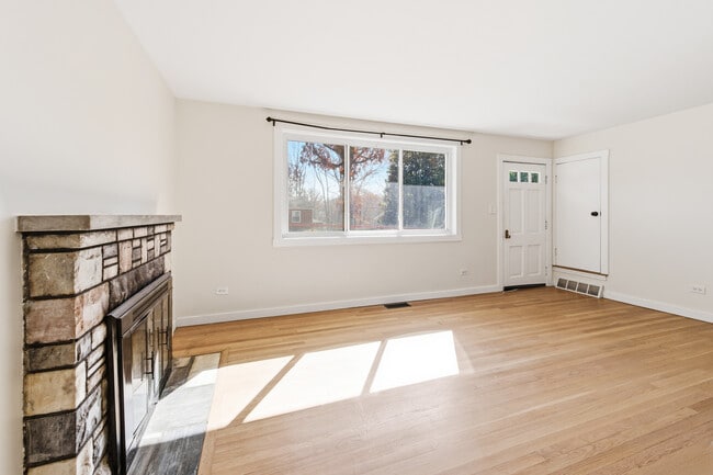 Foto del edificio - 23 Salem Rd