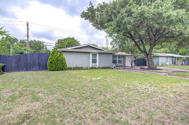 Foto del edificio - 1311 Westmoor Dr