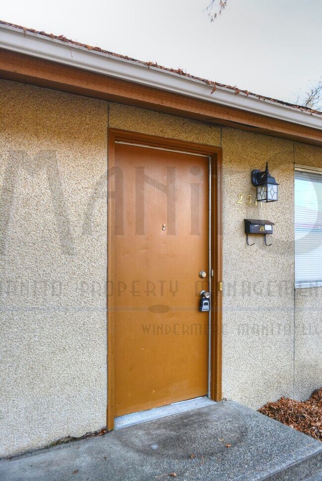 Foto del edificio - Denver St, 2509-2511 N