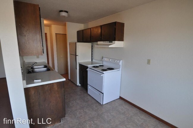 Building Photo - 55 Hyacinth Ave W