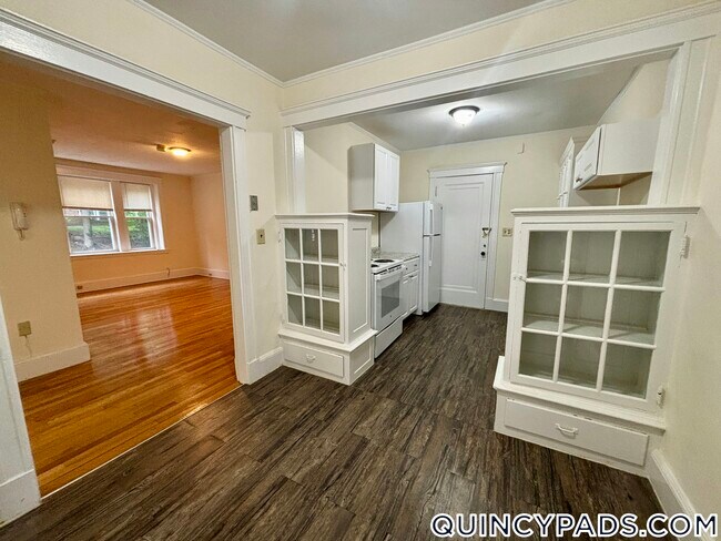 Foto del edificio - 179 Thomas E. Burgin Pkwy