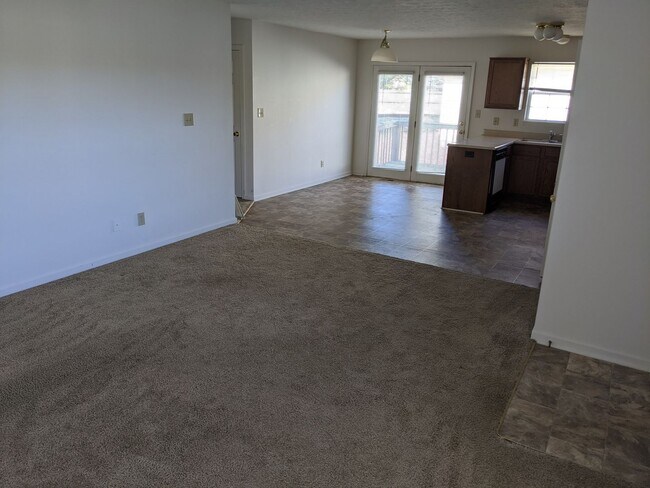 Foto del edificio - Spacious 2 bed 2 bath in Greenwood!