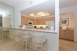 Foto del edificio - 6820 Pelican Bay Blvd