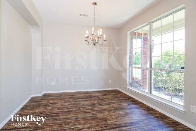 Building Photo - 9921 Shelburne Rd