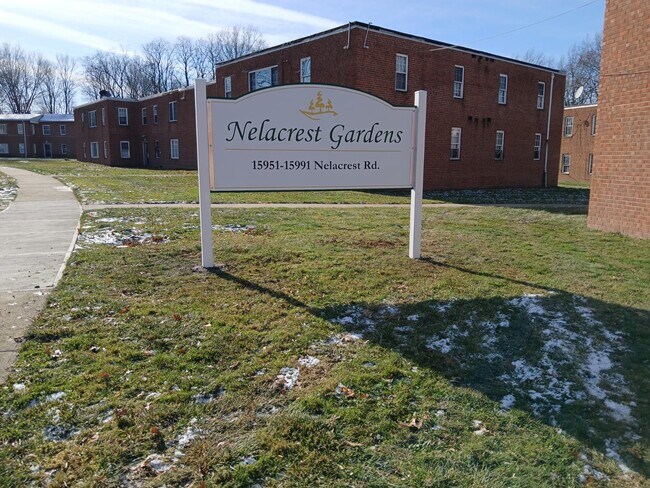 Foto del edificio - 1950 Nelawood Rd