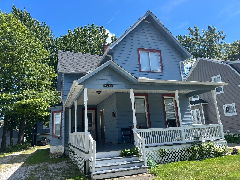 Photo - 4345 Center St (Willoughby, OH)