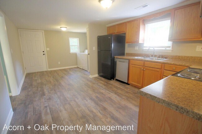 Building Photo - 2 br, 1 bath House - 808 Midway Ave