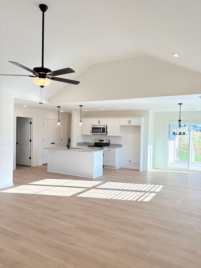 Foto del edificio - 1307 Helmsdale Ave