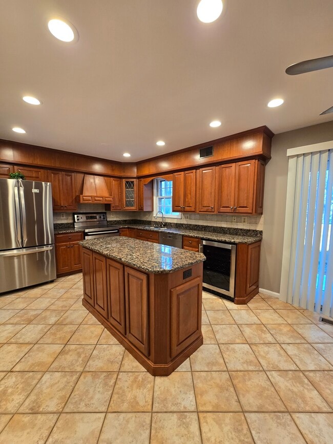 Building Photo - 5515 Cheshire Meadows Way