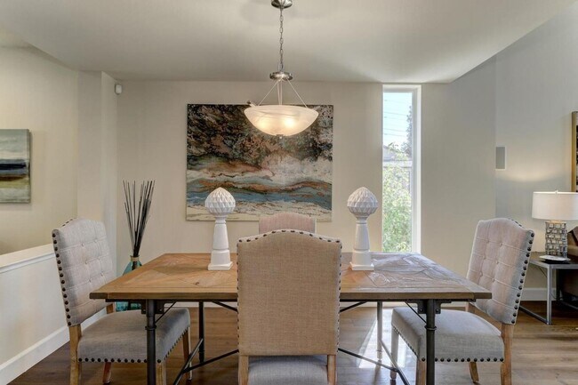 Foto del edificio - Exceptional End-Unit Townhome in Sterling ...