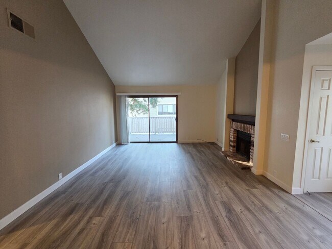 Foto del edificio - Hurley Place Condo