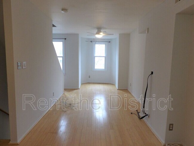 Foto del edificio - 1107 R St NW