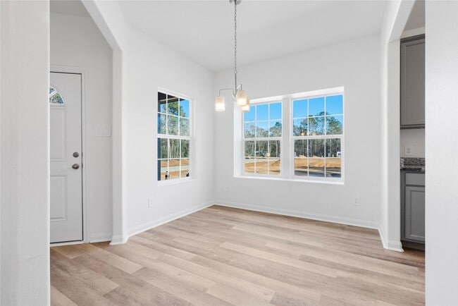 Foto del edificio - 2332 Cedar Pl Dr