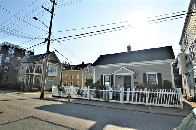 Foto del edificio - 607 Thames St