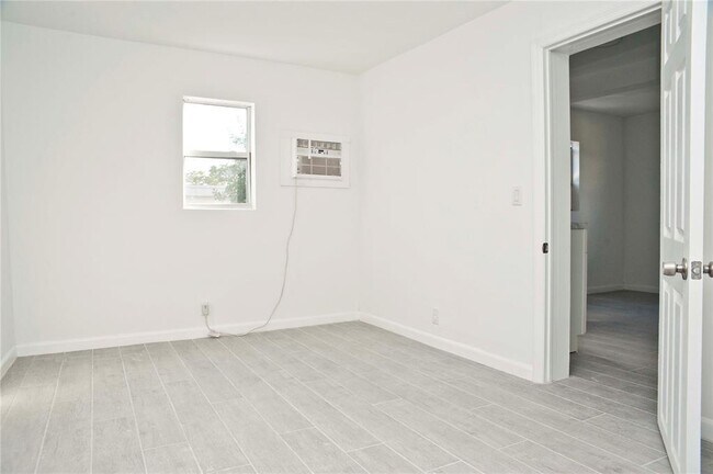 Foto del edificio - 1323 N Federal Hwy