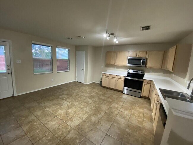 Building Photo - 12862 Vassar Dr