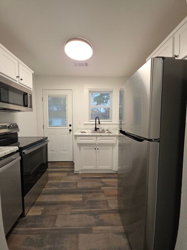 Foto del edificio - 1315-1317 N. Boston Pl