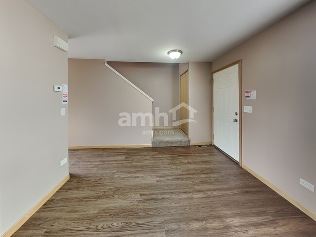 Foto del edificio - 2419 Paradise Cir