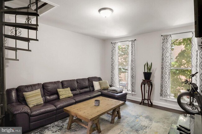 Foto del edificio - 857 N Howard St