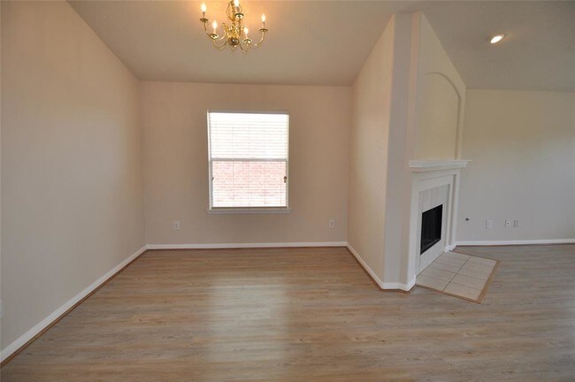 Foto del edificio - 3238 Sunny Meadows Ln