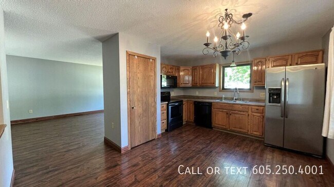 Building Photo - Spacious 5-Bedroom Home with Modern Update...