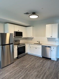 Unidad de cocina 22 - 135 - 153 Waterman Ave