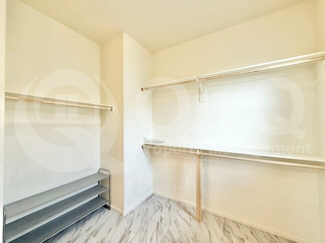 Building Photo - 251 E Wisteria Dr
