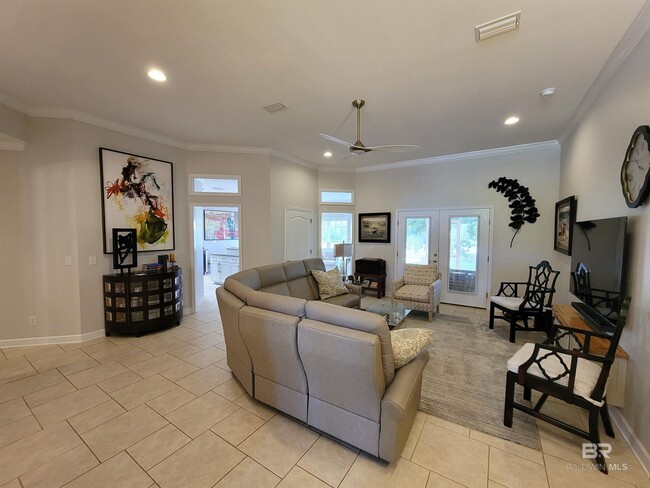 Building Photo - 604 Pinehurst Point