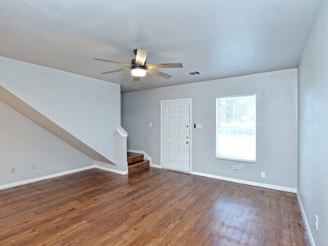 Building Photo - 6121 Ponca St
