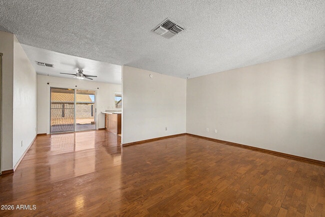 Building Photo - 1455 W Mohawk Ln