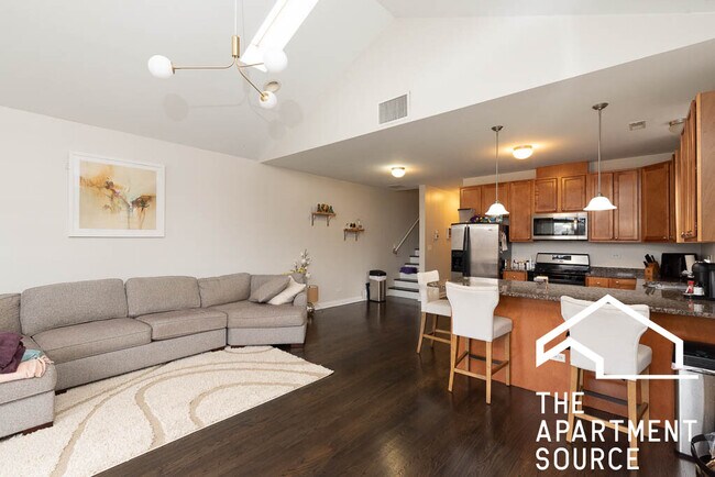 Building Photo - 1624 N Campbell Ave