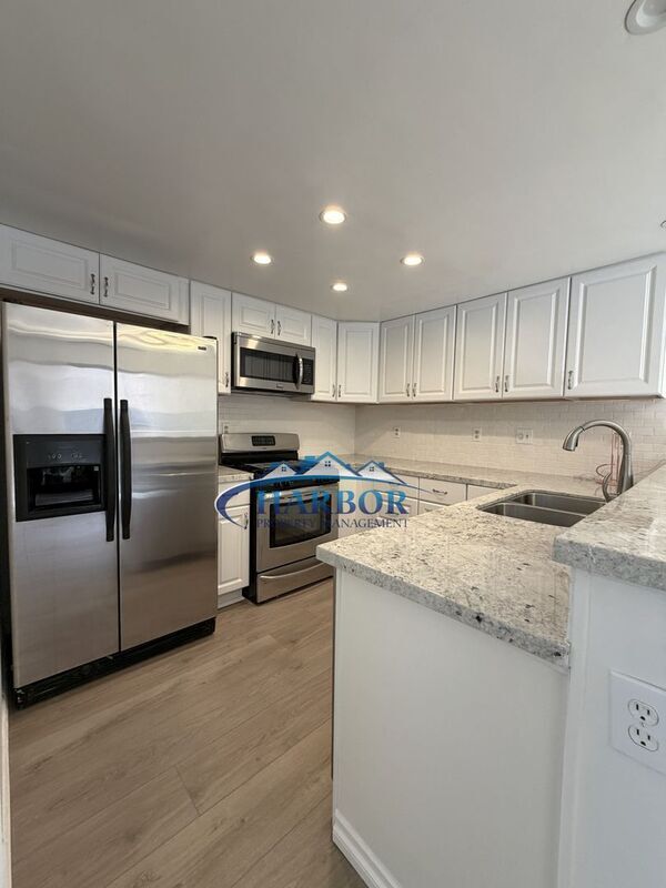 Foto del edificio - 1015 W 159th St