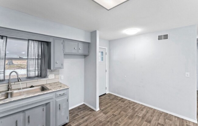 Foto del edificio - 184 S Heatherwood Rd