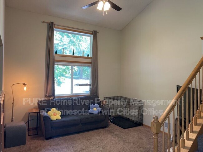 Building Photo - 10922 Tamarack St NW