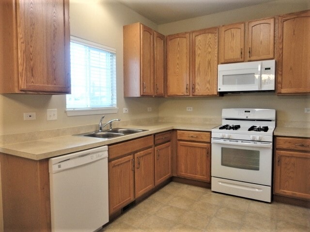 Building Photo - 1217 Violet Ln