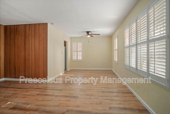 Building Photo - 5183 Marlborough Dr