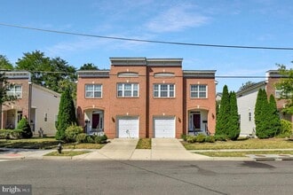 Building Photo - 4916 7th St NE