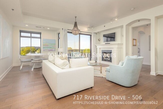 Building Photo - 717 Riverside Dr