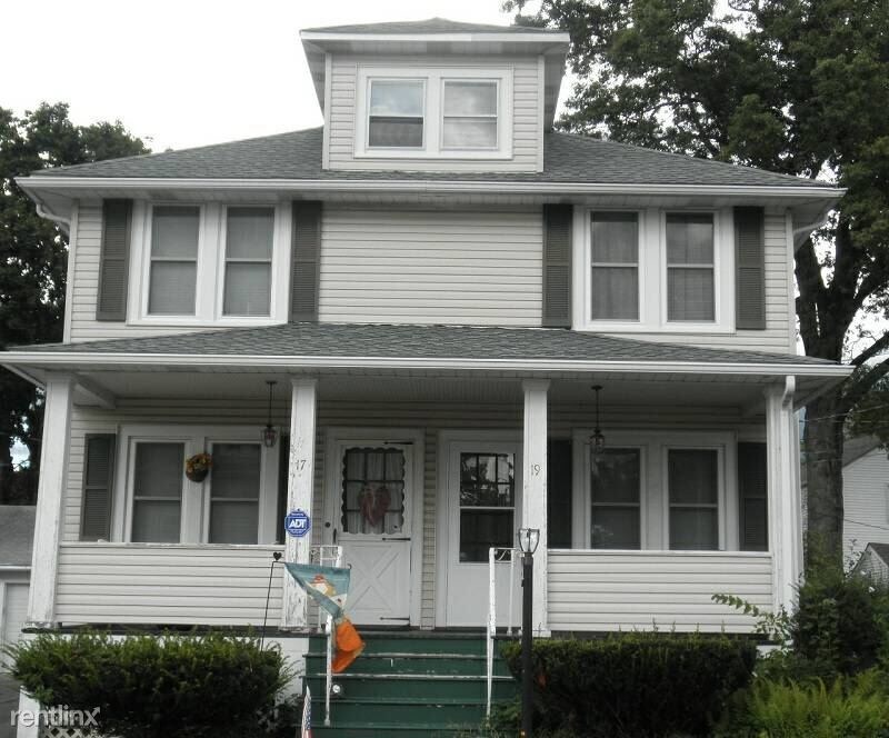 Primary Photo - 19 Orchard Pl
