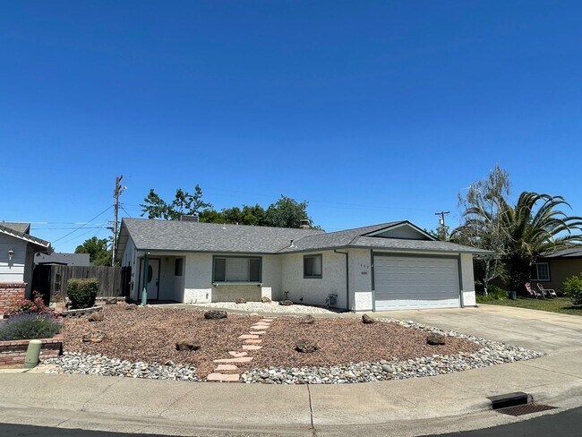 Building Photo - NICE SINGLE STORY HOME IN ROSEVILLE