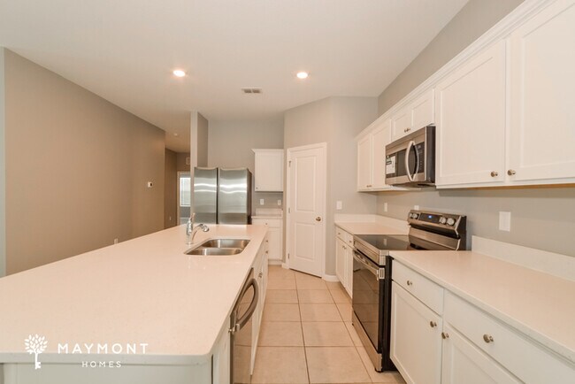 Building Photo - 335 Kenilworth Dr
