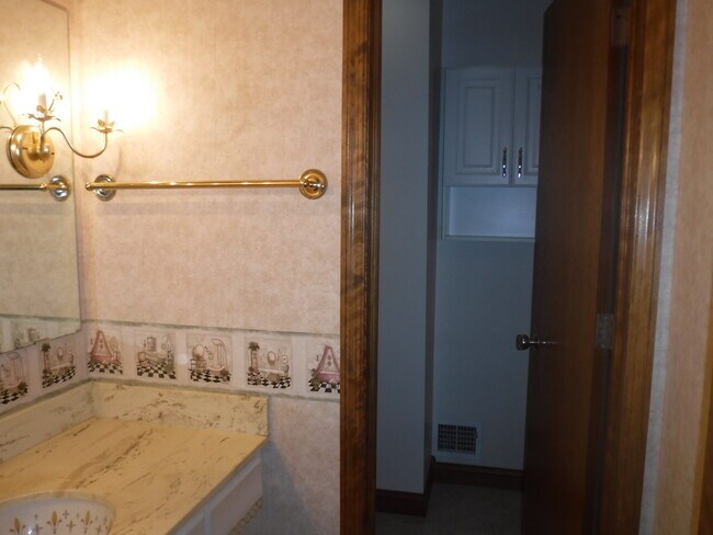 Foto del edificio - 702 N 25th St
