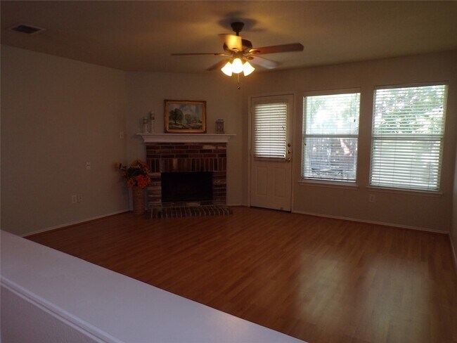 Building Photo - 2612 Sierra Dr
