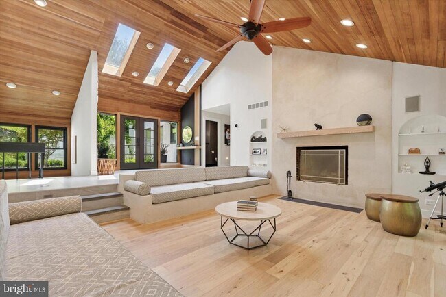 Foto del edificio - 1220 Valley Rd